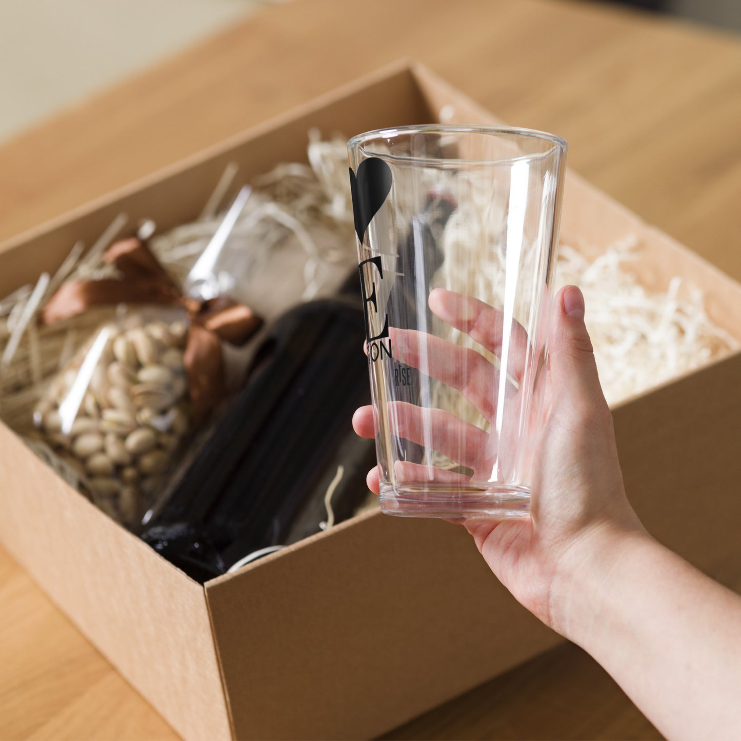 Shaker pint glass - LOVE IN ACTION DESIGN